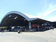 อาคาร 3 จอดรถซื้อ ( อาคารโค้งด้านข้างสำนักงาน )